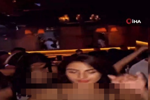 Foto - Bu kadarına da 'pes' artık! Ne maske ne sosyal mesafe! Bu insanlar çıldırmış