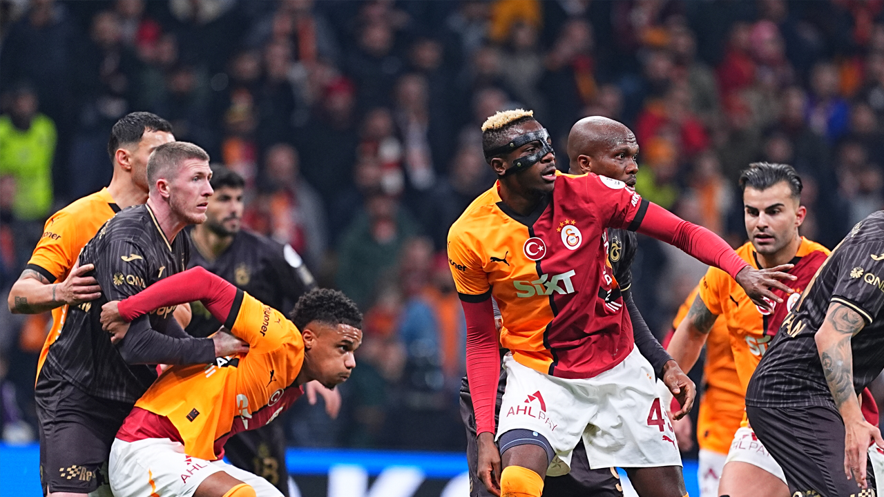 Foto - Bu kadarını ne Okan Buruk ne de Dursun Özbek bekliyordu: Yapay zeka Victor Osimhen'in yeni takımını duyurdu!