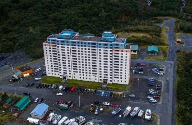 Foto - Bu kasabada herkes aynı binada yaşıyor