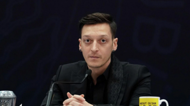 Foto - Bu kez AK Parti değil! Mesut Özil o partinin seçim çalışmalarına katılacak