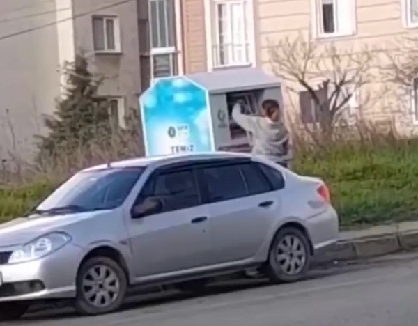 Foto - Bu kez giysi kumbarasından 'çocuk' çıktı