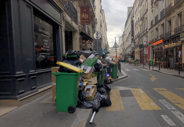 Foto - Bu kez maske takma sebepleri başka! Paris’te bu tablo normalleşti