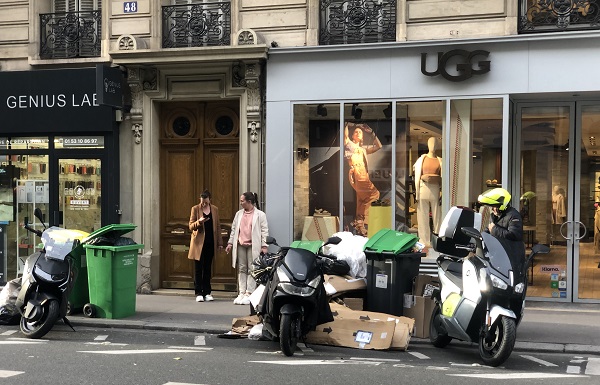 Foto - Bu kez maske takma sebepleri başka! Paris’te bu tablo normalleşti