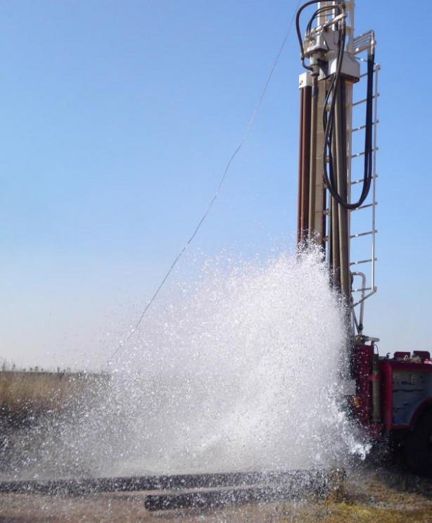 Foto - Bu kez petrol ve doğalgaz değil! Bir il nefesini tuttu, yerin altından fışkırması an meselesi