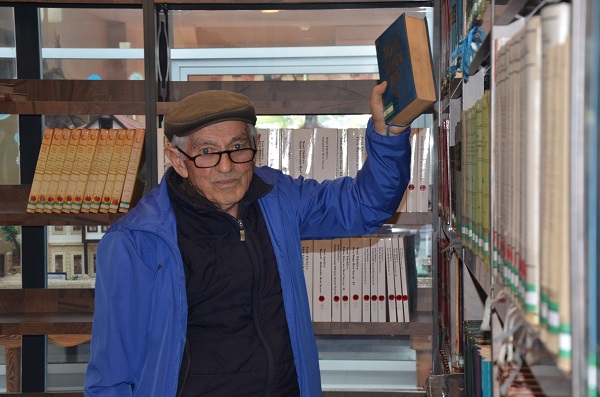 Foto - Bu koku ona iyi geliyor! Emekli öğretmeni ayakta tutan alışkanlık 