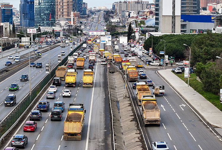 Foto - Bu konvoy Ekrem’e gelsin! İBB sonunda hafriyatçıları da çileden çıkardı 