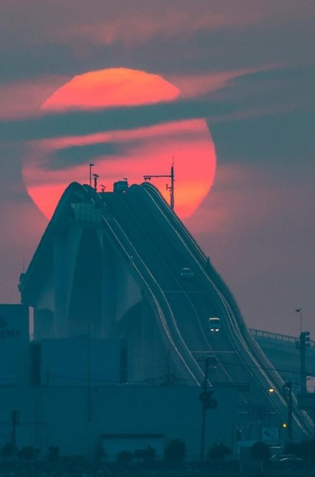 Dünyanın en korkunç köprüsü! Üzerinden geçmek cesaret ister