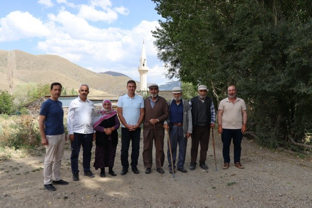 Foto - Bu köy artık Fikriye Nine’den soruluyor! 72 yaşında muhtar oldu