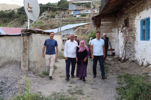 Foto - Bu köy artık Fikriye Nine’den soruluyor! 72 yaşında muhtar oldu