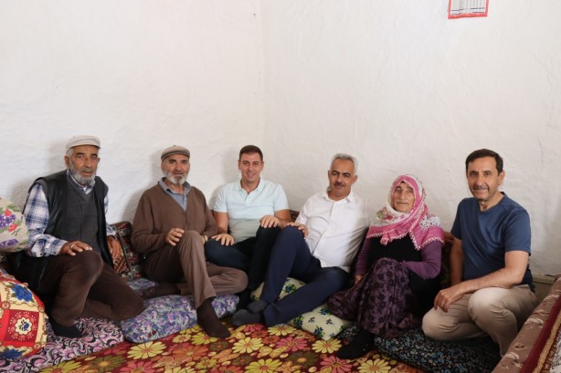 Foto - Bu köy artık Fikriye Nine’den soruluyor! 72 yaşında muhtar oldu