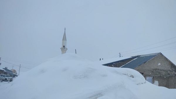 Foto - Bu köy bahara hasret kaldı! 