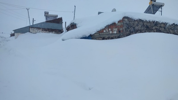 Foto - Bu köy bahara hasret kaldı! 