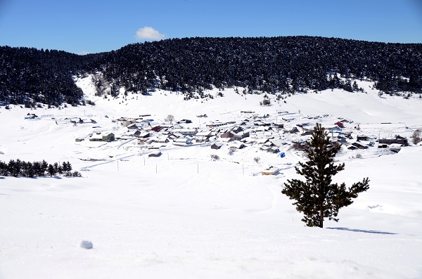 Foto - Bu köy baharı bekliyor