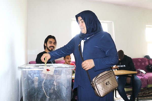 Foto - Bu köyde 12 kişi için sandık kuruldu