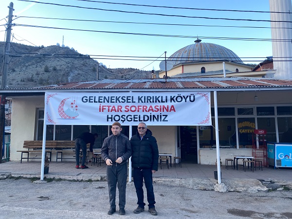 Bu köyde 20 yıldır iftar geleneği yaşatılıyor