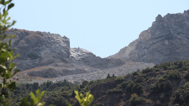 Foto - Bu köye taş yağıyor! Herkes çok tedirgin