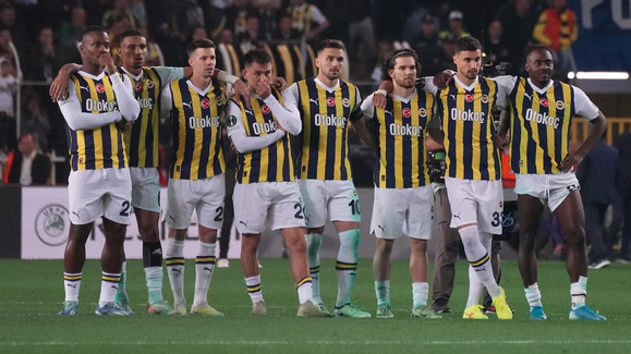 Bu kritik kararı neden vermedin İsmail Hocam! Şaka mı bu? İsmail Kartal'dan taraftarı kızdıran hata…