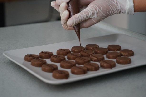 Foto - Bu lezzet başka yerde yok! Bakın neyle çikolata yaptılar