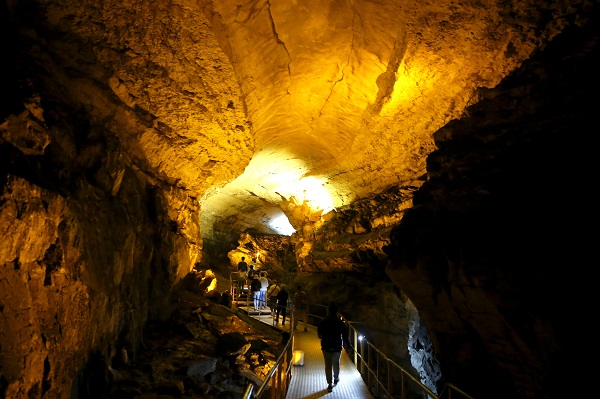 Foto - Bu mağaranın içinde nehir var! 