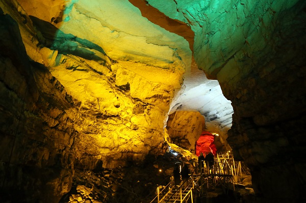 Foto - Bu mağaranın içinde nehir var! 