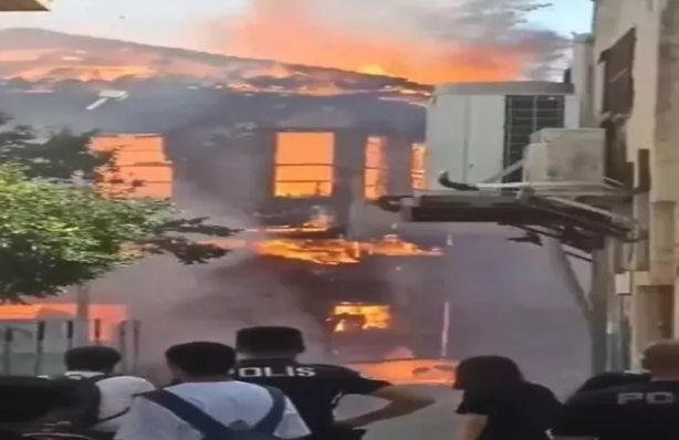 Foto - Bu mahallede her pazar aynı saatte yangın çıkıyor! Herkes teyakkuza geçti