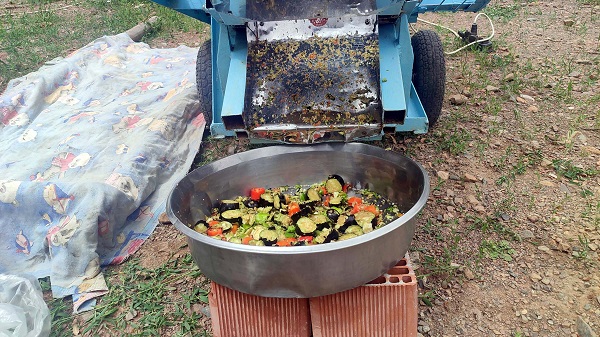 Foto - Bu makinenin yapmadığı yok! İmkansızlıklar mucit yaptı