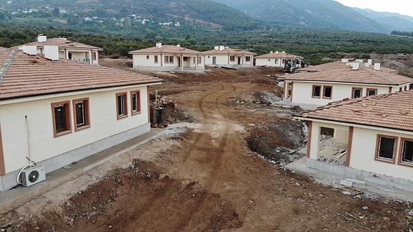 Bu manzara görenleri şaşırtıyor! O evlerde sona yaklaşıldı