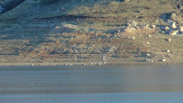 Foto - Bu manzara herkesi kaygılandırıyor! Yağış olmayınca o barajın suları çekildi! 