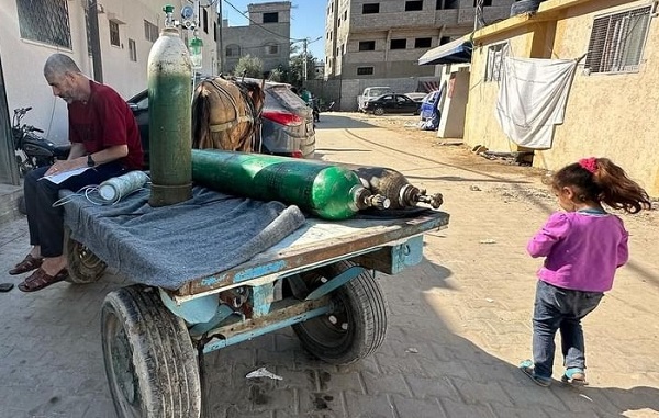 Foto - Bu manzara yürekleri yaktı! Eşek arabasıyla hastaneye oksijen tüpü arandı