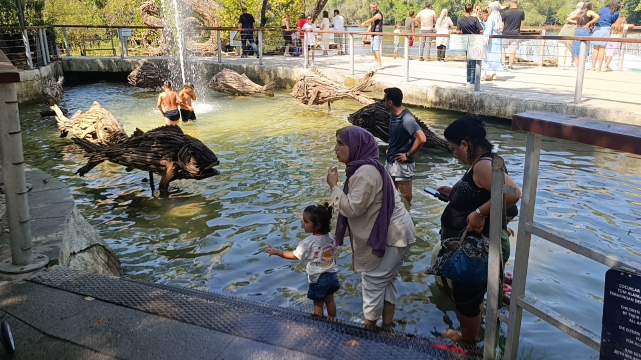Foto - Bu manzarayı hiç beklemiyorlardı: Manavgat şelalesine gidenler şaşkına döndü!