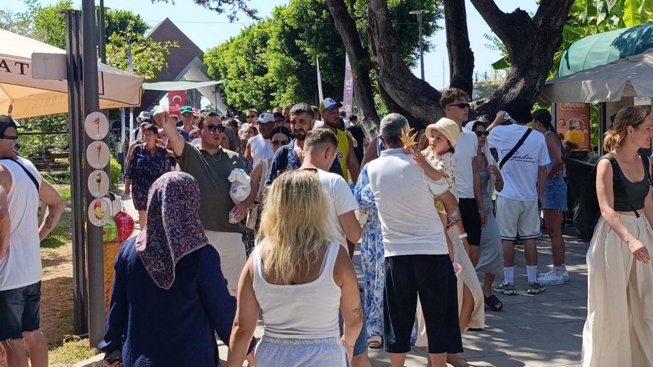 Foto - Bu manzarayı hiç beklemiyorlardı: Manavgat şelalesine gidenler şaşkına döndü!