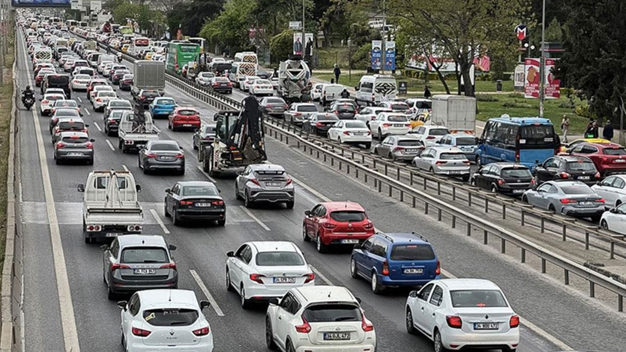 Bu marka aracı olanlar dikkat! Arabanız artık yattığı yerden para kazanacak