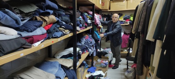 Foto - Bu marketten ne alırsan bedava!