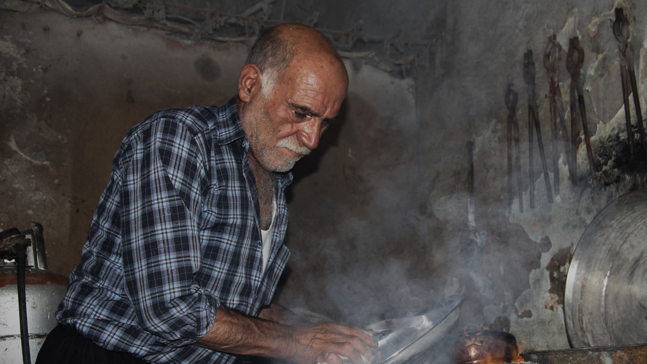 Foto - Bu mesleğin son temsilcilerinden! Yarım asırdır ocak başında