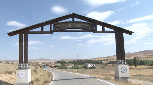 Foto - Bu mezarlara gözleri gibi bakıyorlar!