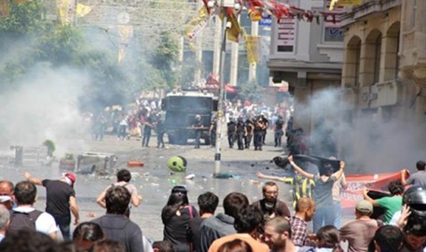 Foto - Bu millet 6-8 Ekim kalkışmasını asla unutmayacak: Şehit Yasin Börü’nün kanı hâlâ ellerinizde... Sizi affetmeyeceğiz