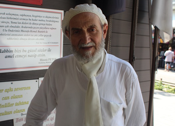 Foto - Bu muhtarlığa giren çıkamıyor