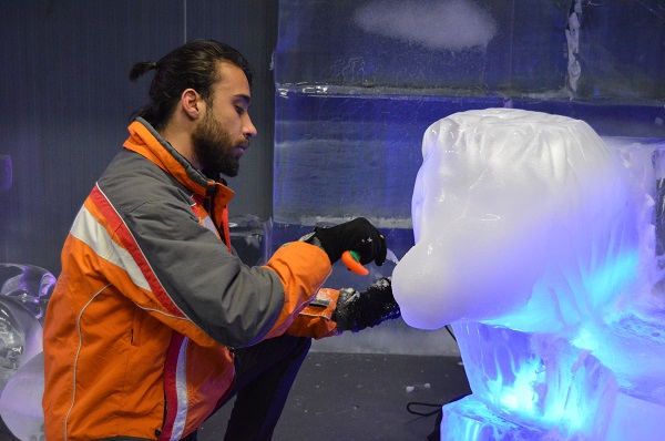 Foto - Bu müzeye giren donuyor! 