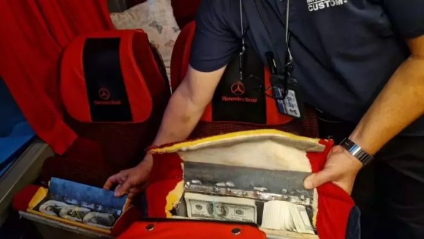 Foto - Bu nasıl amatörlük böyle? Dolarları Bulgarlara kaptırdık