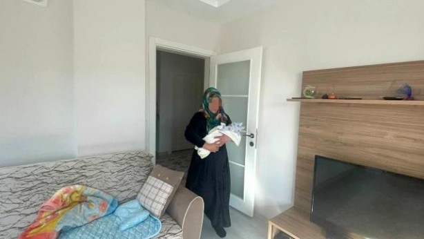 Foto - Bu nasıl baba? 13 günlük kızına bakın ne yaptı