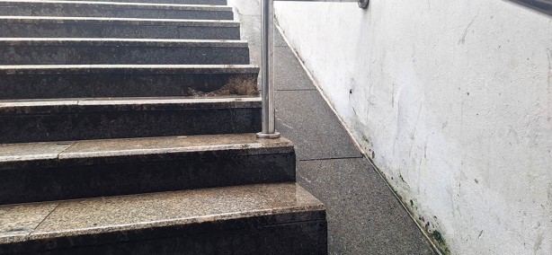 Foto - Bu nasıl belediyecilik! Eminönü yeraltı çarşısı esnafı İBB’ye isyan etti!