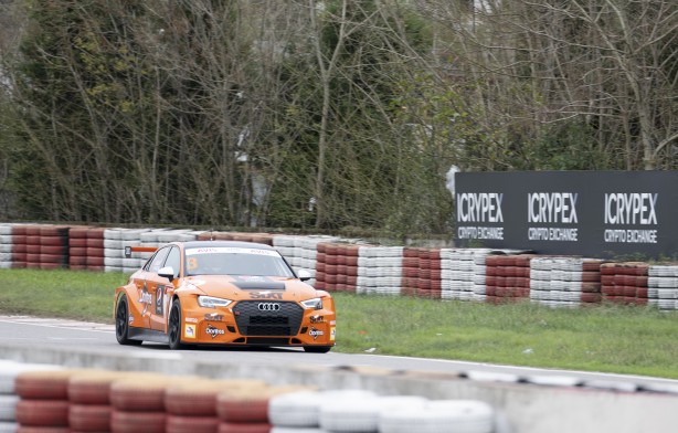 Foto - Bu nasıl oluyor? Ehliyeti yok ama pistlerin tozunu attırıyor! Üstelik şampiyonluğu bulunuyor! Onun tek idolü Schumacher!