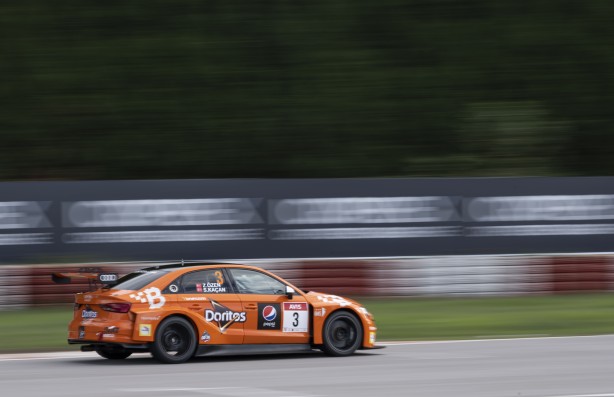 Foto - Bu nasıl oluyor? Ehliyeti yok ama pistlerin tozunu attırıyor! Üstelik şampiyonluğu bulunuyor! Onun tek idolü Schumacher!