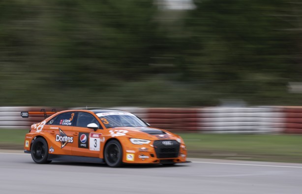 Foto - Bu nasıl oluyor? Ehliyeti yok ama pistlerin tozunu attırıyor! Üstelik şampiyonluğu bulunuyor! Onun tek idolü Schumacher!