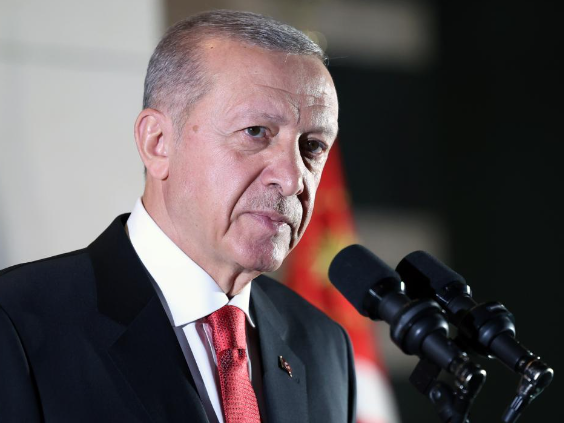 Foto - Bu nasıl polis! Erdoğan’ın kimliğiyle... 
