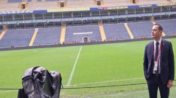 Foto - Bu nasıl TFF temsilcisi? Fenerbahçe taraftarlarının Galatasaray’a yaptığı küfürlü tezahürata böyle eşlik etmişti! Öyle bir savunma yaptı ki, "Yuh" dedirtti