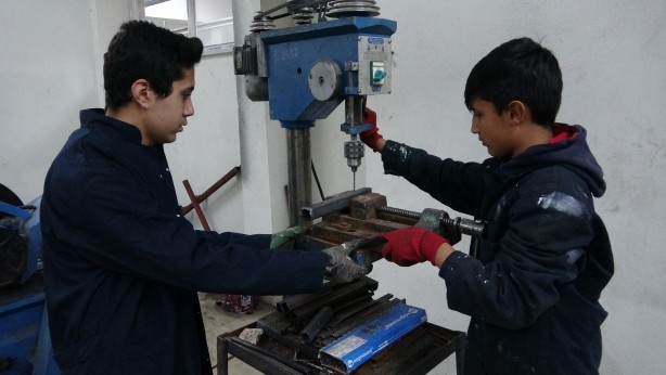 Foto - Bu okul para basıyor! Yıllık kazancı dudak uçuklattı