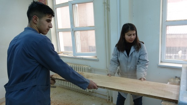 Foto - Bu okul para basıyor! Yıllık kazancı dudak uçuklattı