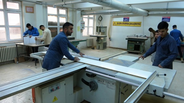 Foto - Bu okul para basıyor! Yıllık kazancı dudak uçuklattı