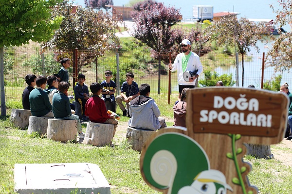 Foto - Bu okulun duvarları yok